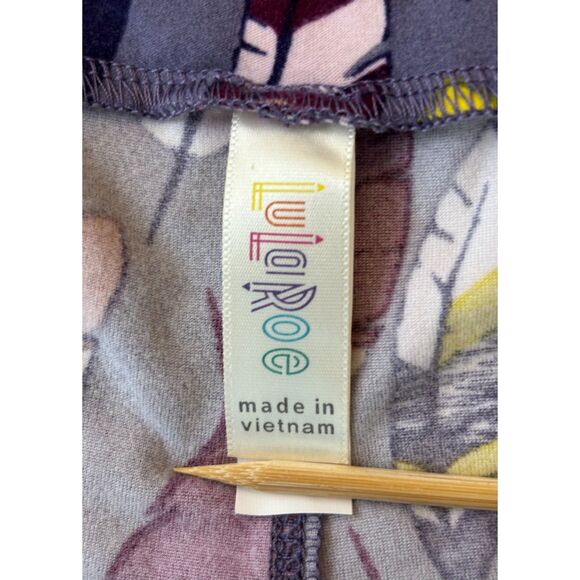 LuLaRoe Leggings‎ Tall & Curvy Multicolor Feathers Purple Butter Soft NWOT - Picture 5 of 6
